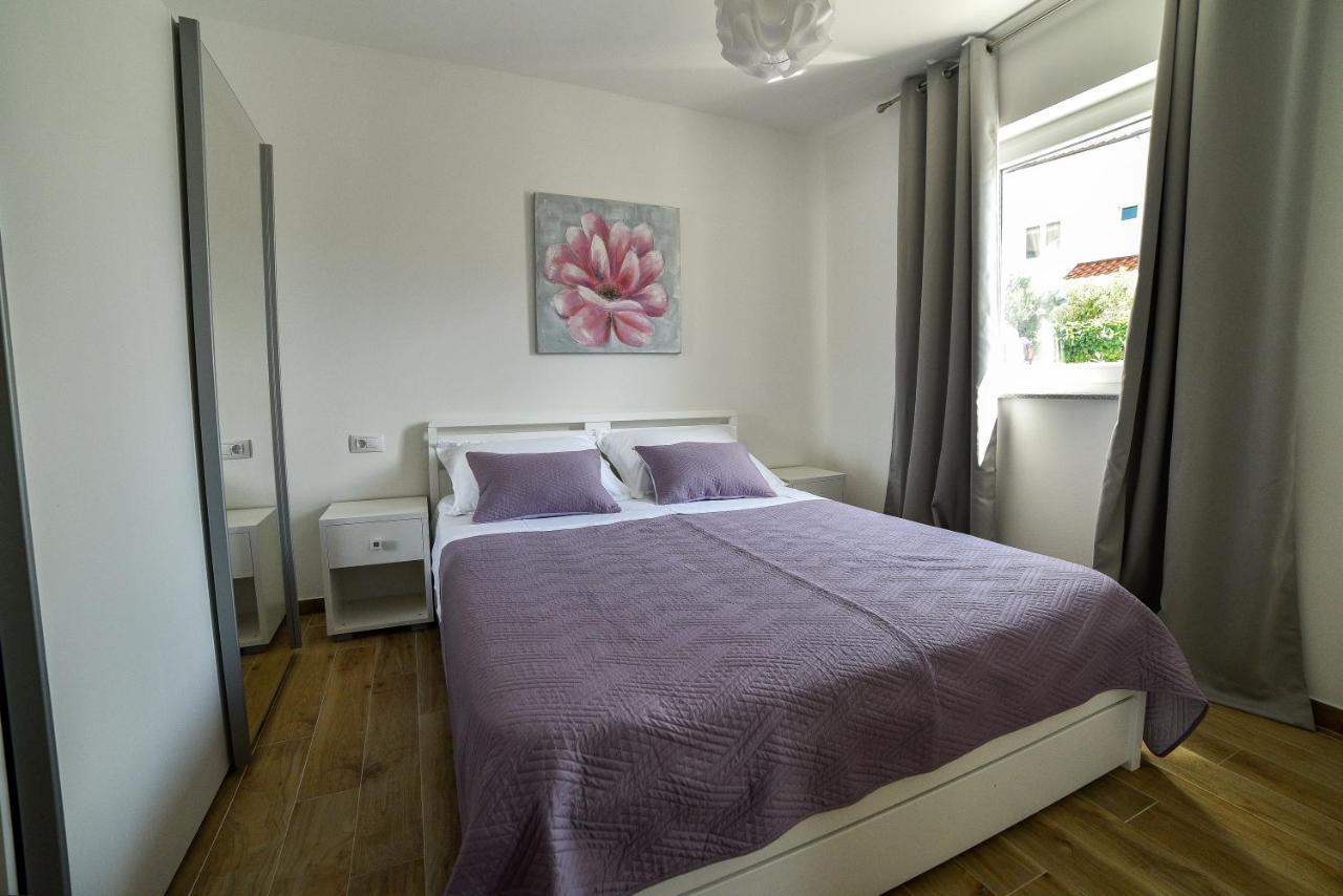 Holiday Home Mb Ražanj Buitenkant foto