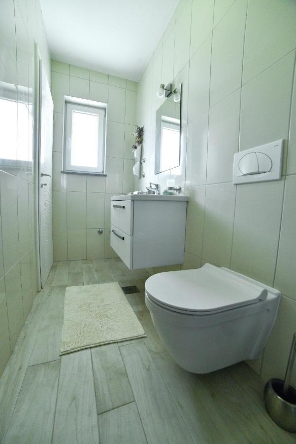 Holiday Home Mb Ražanj Buitenkant foto