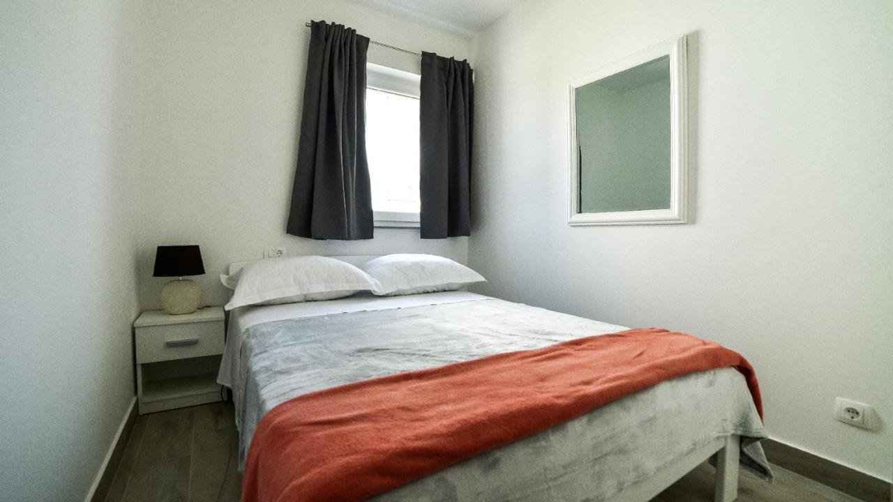 Holiday Home Mb Ražanj Buitenkant foto