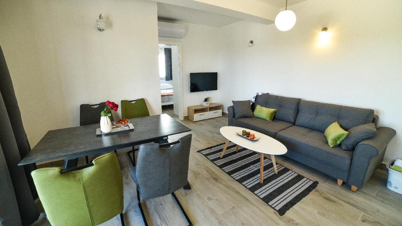 Holiday Home Mb Ražanj Buitenkant foto