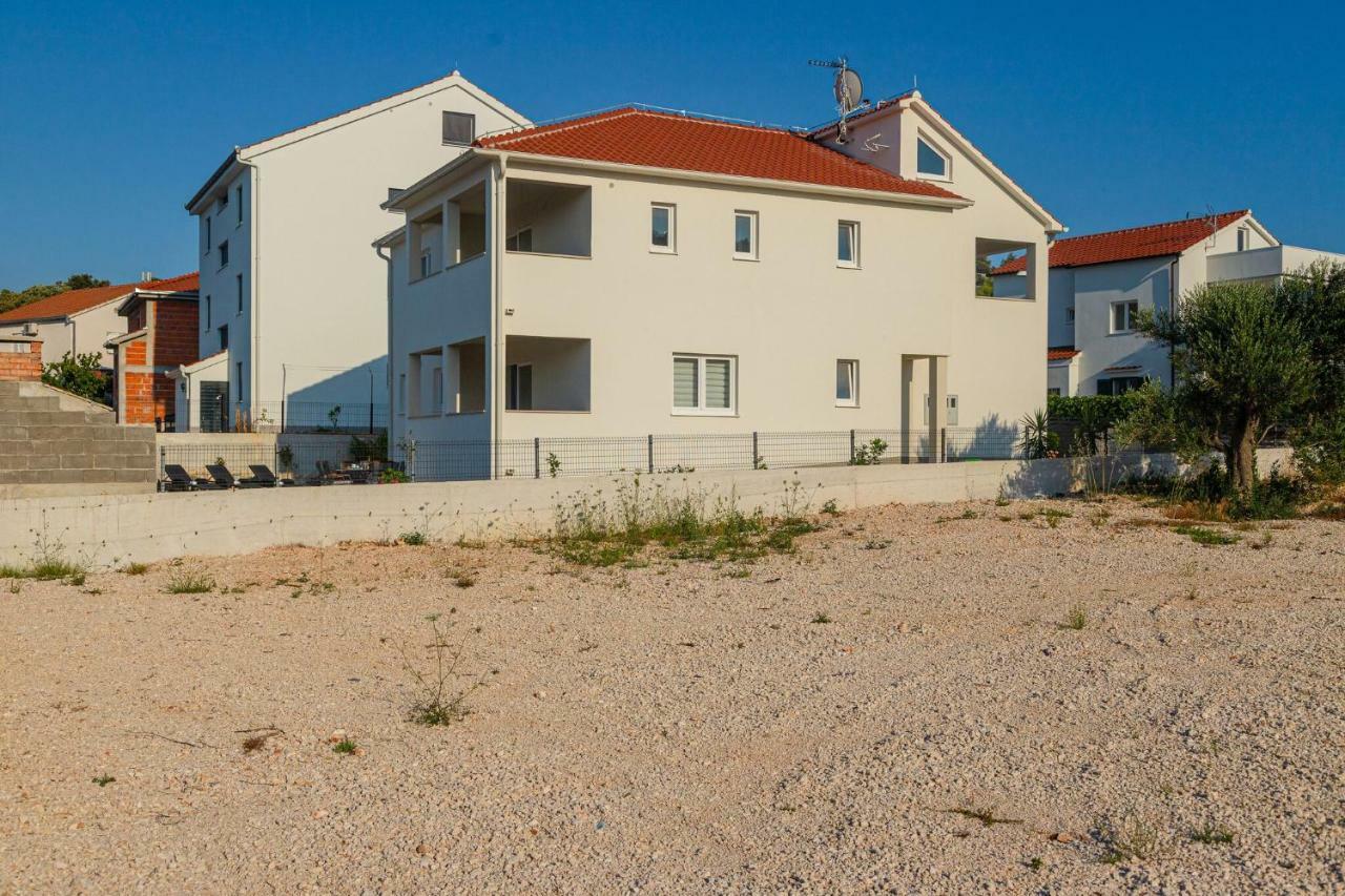 Holiday Home Mb Ražanj Buitenkant foto