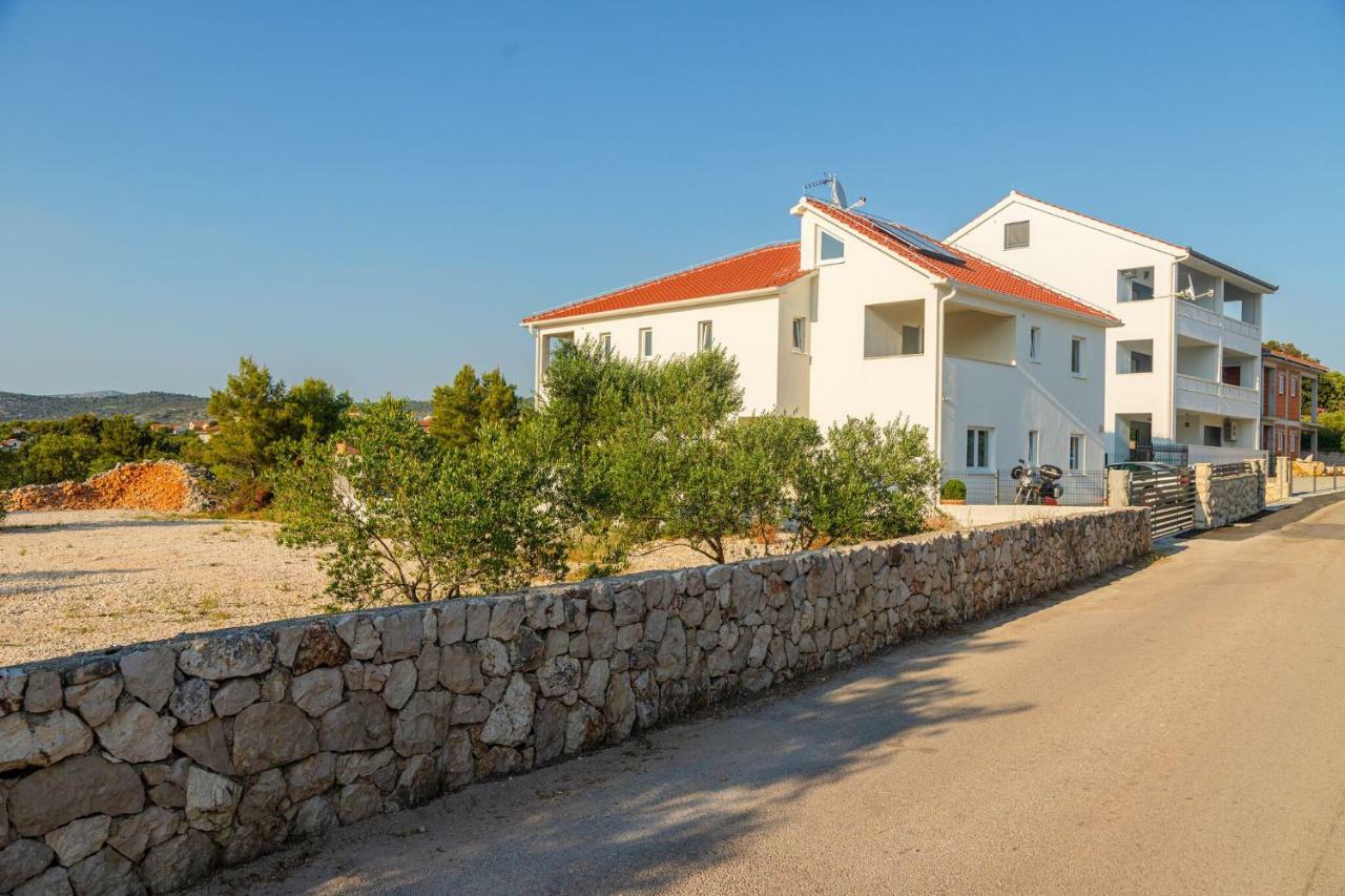 Holiday Home Mb Ražanj Buitenkant foto