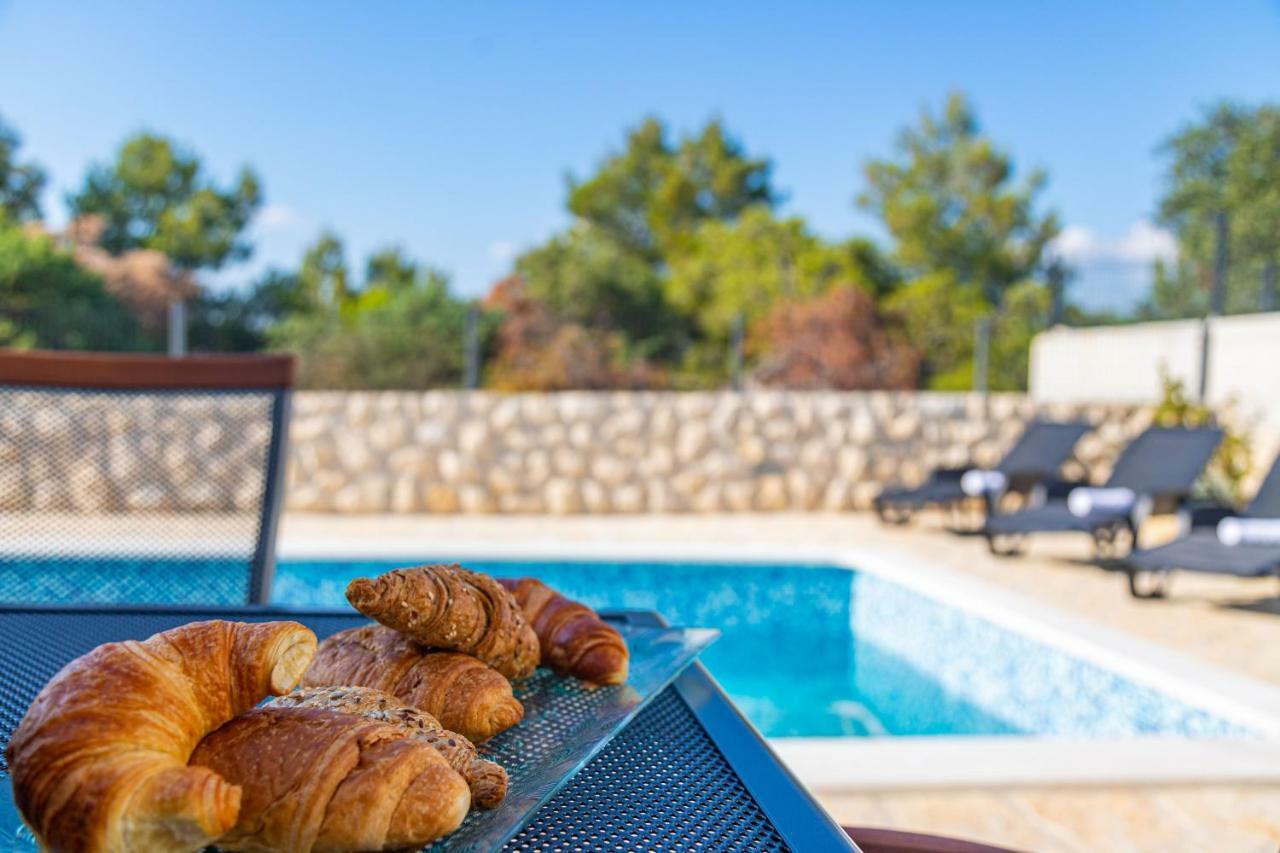 Holiday Home Mb Ražanj Buitenkant foto